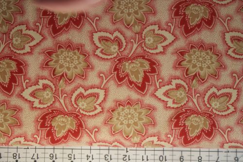 RUE INDIENNE MO1368314 LARGE RED FLOWER AND LEAVES ON CREAM